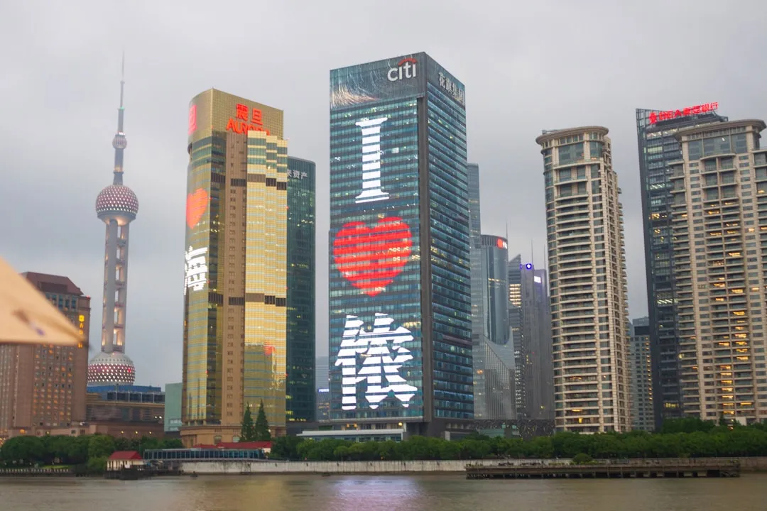 剑策智慧消防系统在商业楼宇火灾预警中的应用方案解析
